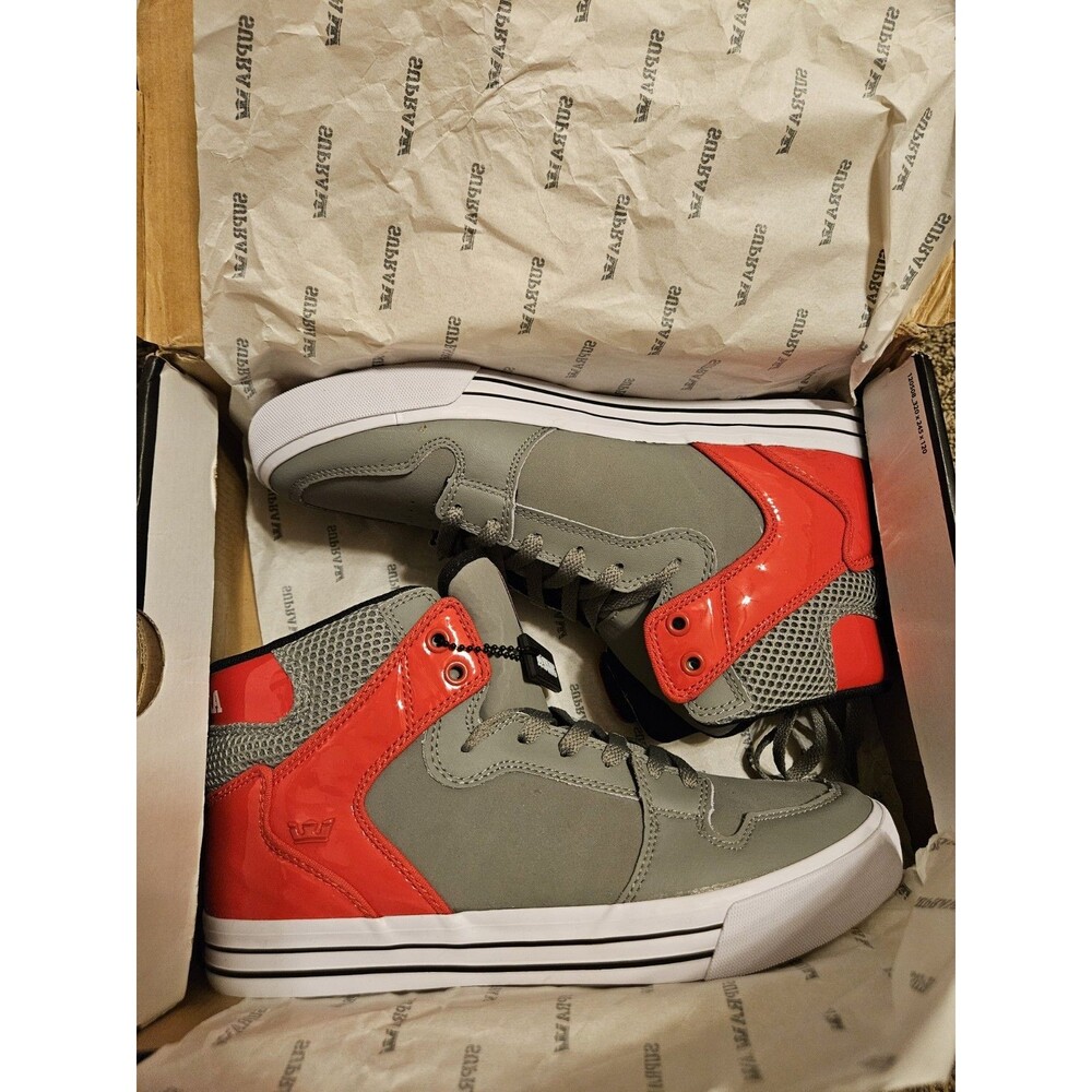 SUPRA Vaider Colorblock Grey Red White High Top Lace Up10 Skateboarding Sneakers